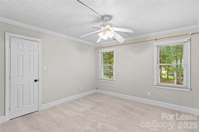 Building Photo - 9033 Pennyhill Dr
