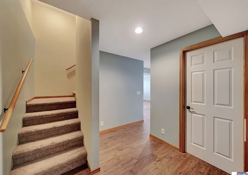 Building Photo - 6522 S 57th St