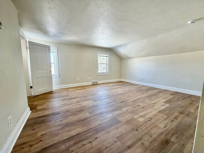 Building Photo - 1440 Smith St