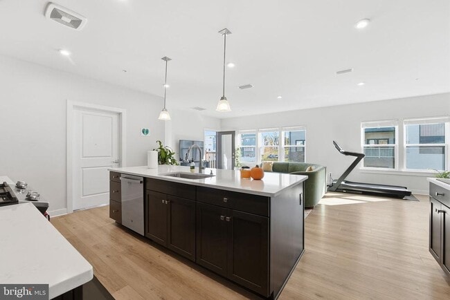 Building Photo - 46294 Mount Milstead Ter