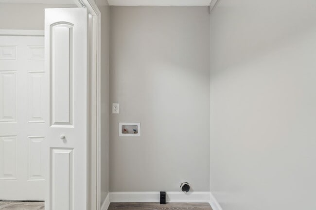 Building Photo - 3658 Tarbett Rd