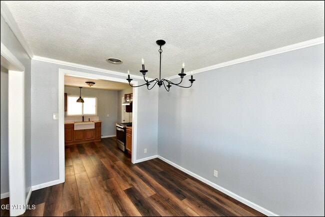 Building Photo - 4217 Canterbury Dr