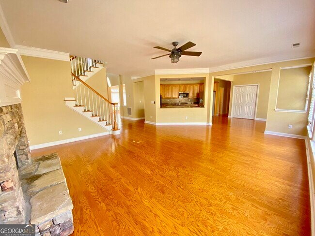 Building Photo - 1606 Cascade Overlook