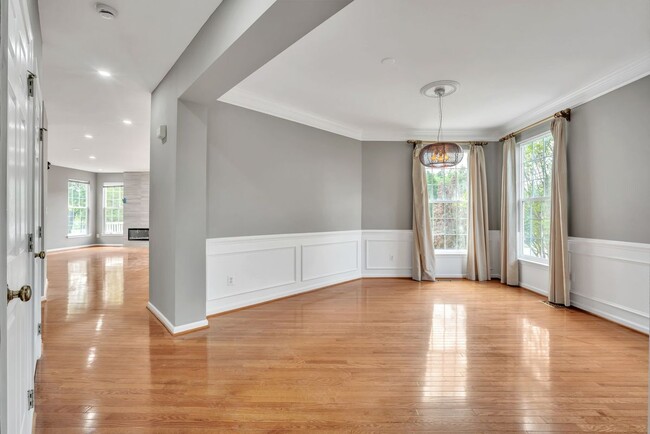 Building Photo - 20195 Hidden Creek Ct