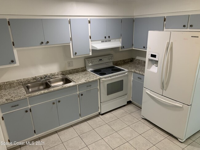 Building Photo - 741 Venus Dr