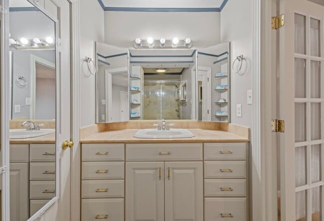 Building Photo - Waterfront Dream Home Best View in Fairfield Harbour!