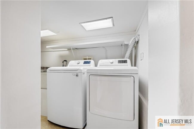 Building Photo - 1 Stanton St