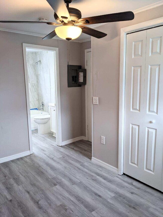 Building Photo - 206 Danley Dr