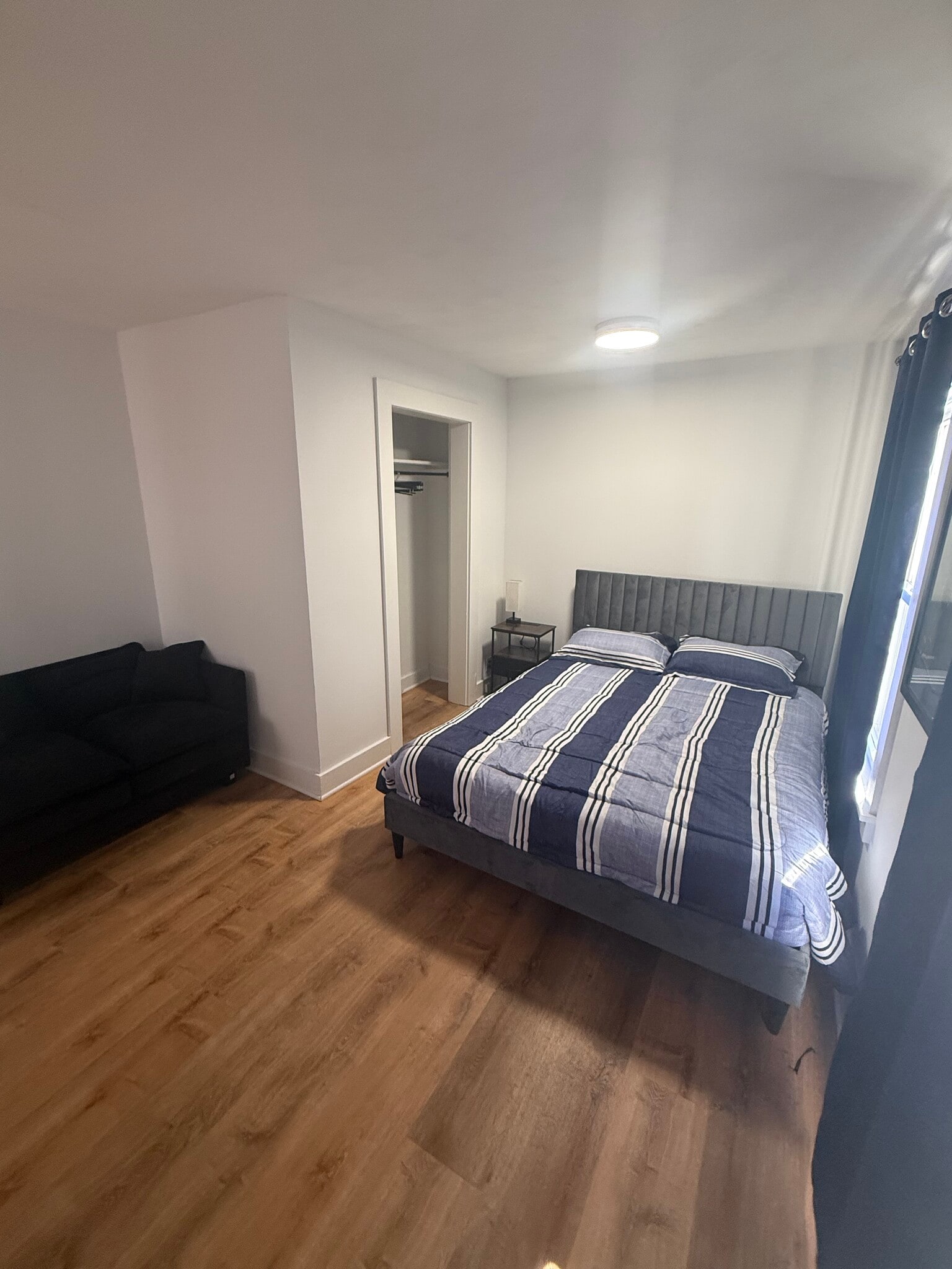 Building Photo - 160 Main St