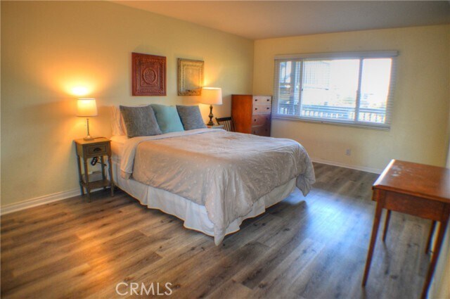 Building Photo - 220 Avenida Montalvo