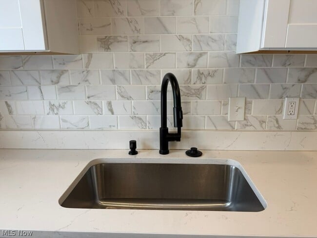 Building Photo - 3231 W 121st St