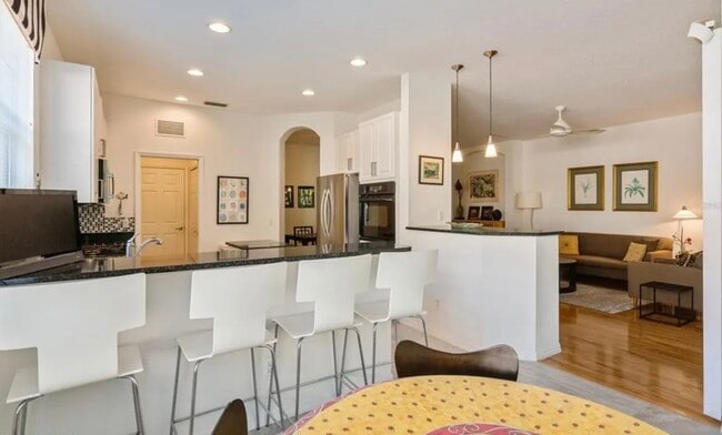 Building Photo - 7314 Meeting St