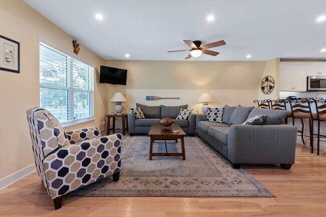 Primary Photo - 123 Ferdinand Ave