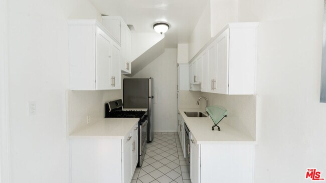 Building Photo - 6336 Orange St