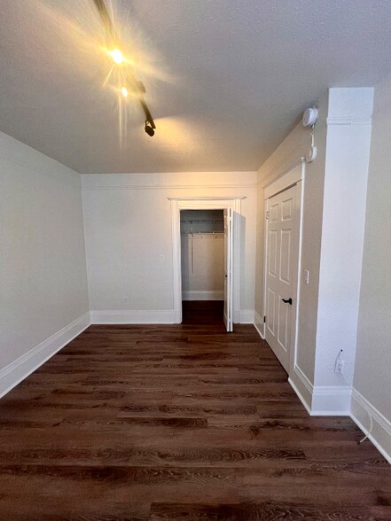 Building Photo - 1703 Bellevue Ave