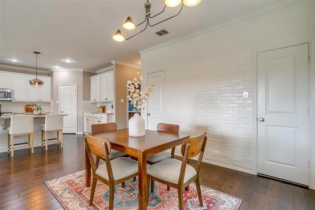 Building Photo - 114 Parkview Dr