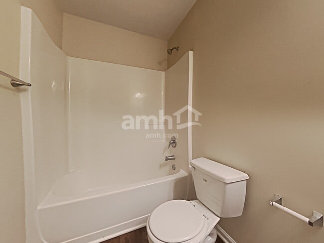 Building Photo - 214 Hidden Creek Pt