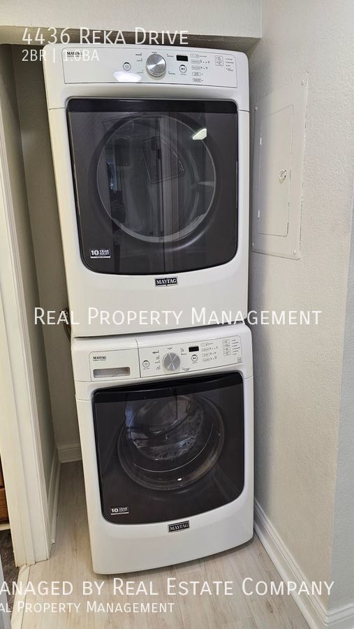 Building Photo - 4436 Reka Dr