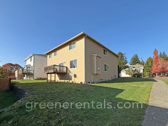 Building Photo - 4BR 2.5BA Home on Tumwater Hill