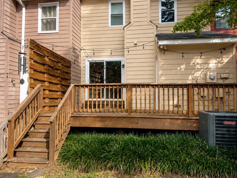 Rear patio. - 5484 Pine Top Cir