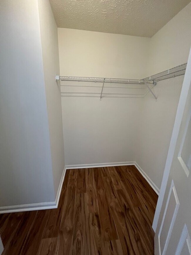 Building Photo - Recently Renovated Home in Wilmington