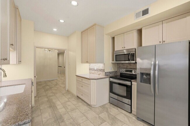 Building Photo - 10125 Valley Forge Dr