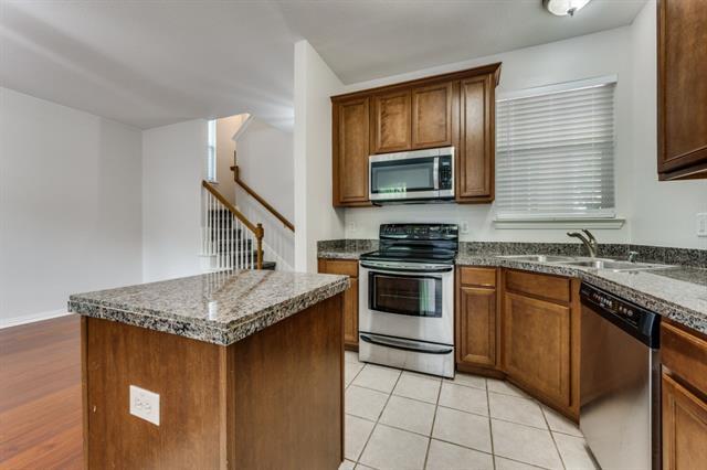 Building Photo - 510 Kingscote Ct