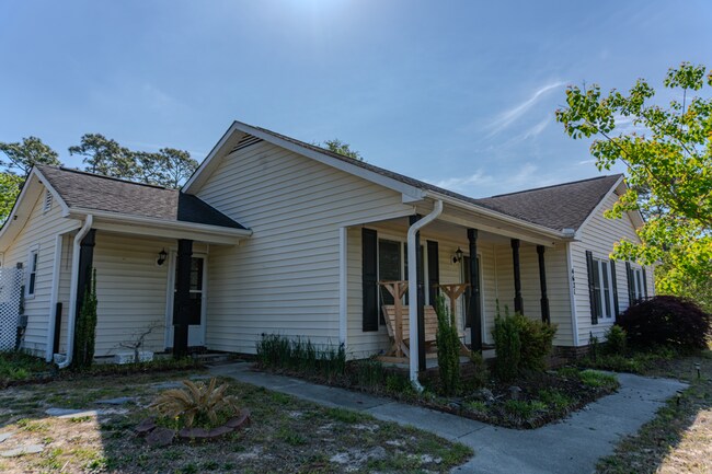 Building Photo - Barnards Landing Road | 3 bedrooms, 2 baths