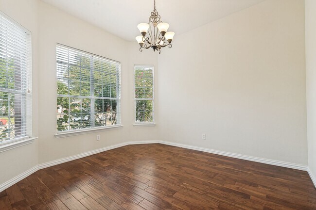 Building Photo - 1000 Leoti Ln