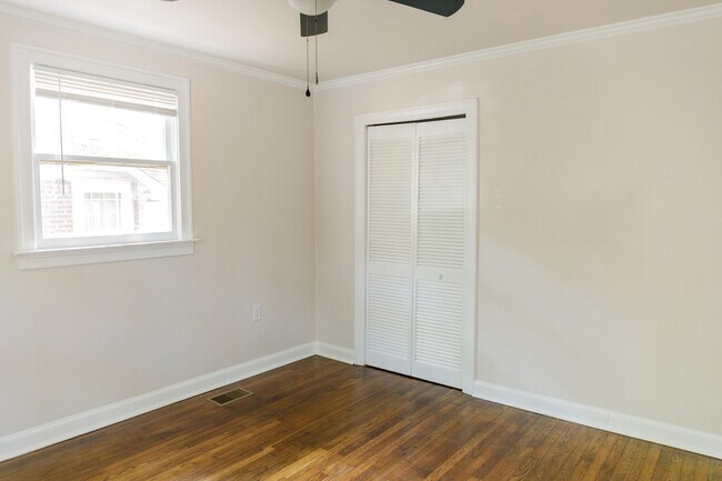 Building Photo - 1558 Orange Grove Rd