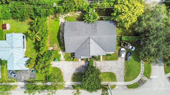 Primary Photo - 12193 SW 82nd Ave