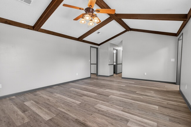 Building Photo - 314 Nottingham Way