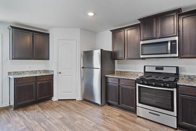 Building Photo - 3886 Trail de Paris