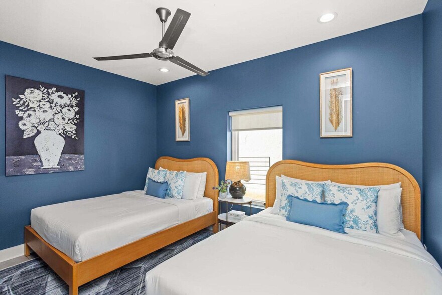 Building Photo - 1706 8th Ave S