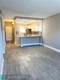 Building Photo - 500 SW 2nd Ave