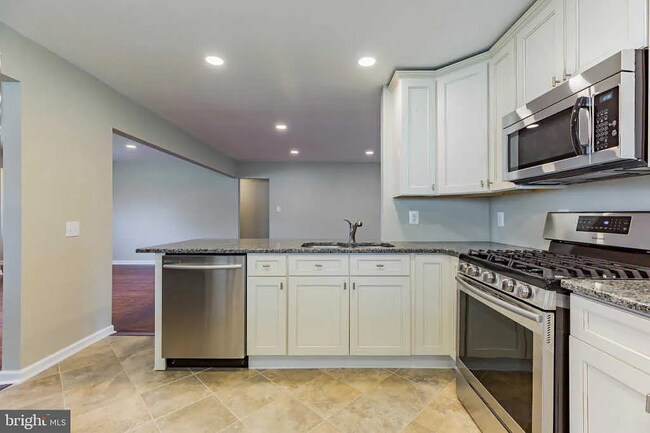 Building Photo - 304 Browning Ln
