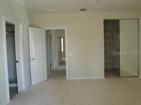 Building Photo - 8537 Insular Ln