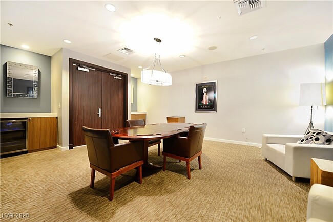 Building Photo - 4525 Dean Martin Dr