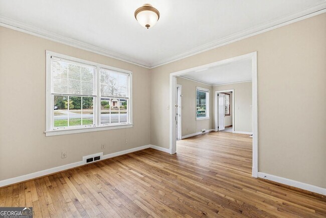 Building Photo - 1911 N Decatur Rd