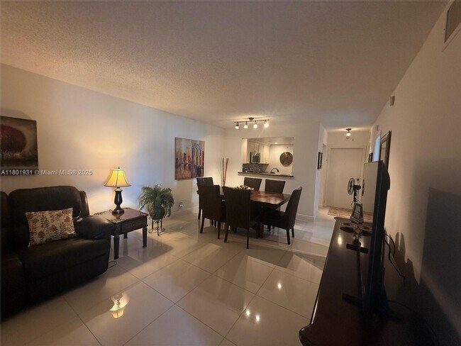 Building Photo - 1500 S Ocean Blvd