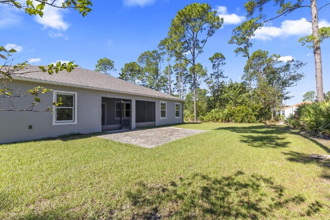 Building Photo - CLOSE TO EVERYTHING!