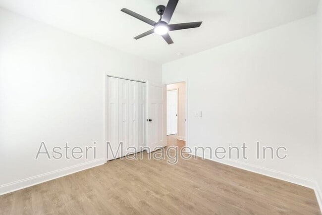 Building Photo - 2141 Houston Lake Rd