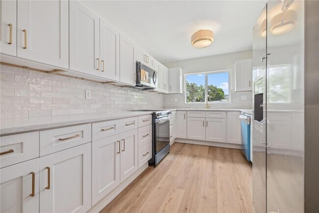 Building Photo - 8916 Memorial Hwy