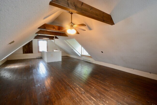 Building Photo - This one is Perfect!! It's a 2 Bedroom Single-Family Home with a Garage in Smyrna