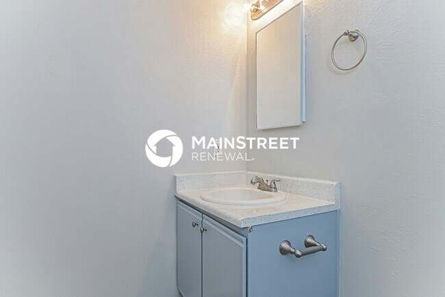 Building Photo - 3 Bedroom Pet-Friendly Home in Tucson, AZ with Main Street Renewal