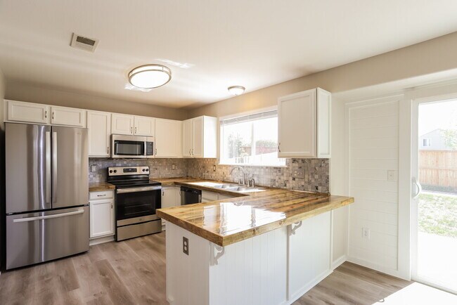 Building Photo - 22802 E Dorado Dr