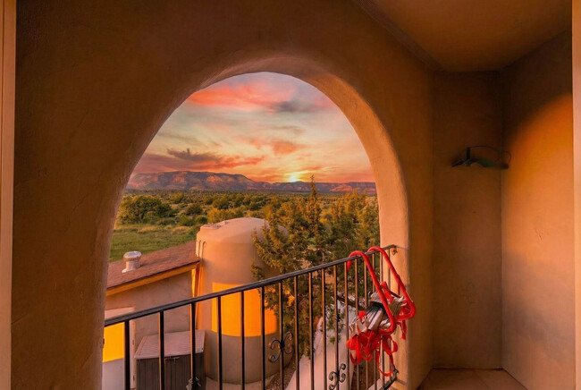 Building Photo - 4080 E Tomahawk Pass