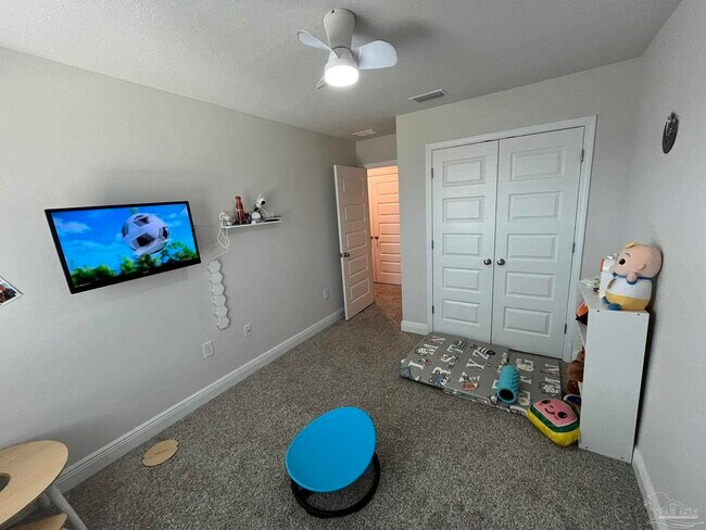 Building Photo - 5749 Stellarjay St
