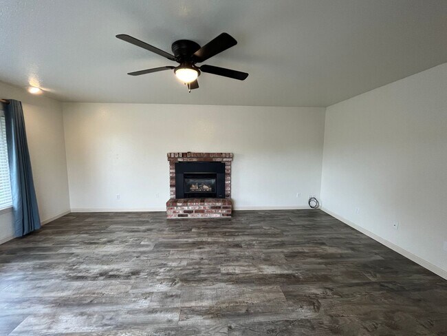 Building Photo - 3361 Edgewood Rd