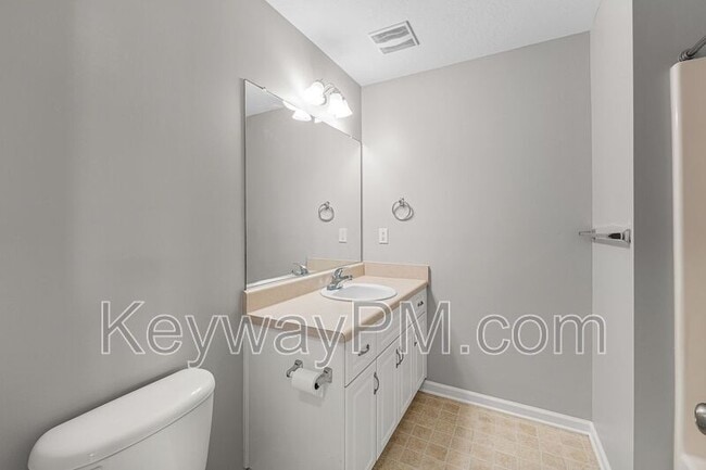 Building Photo - 110 Fox Haven Dr